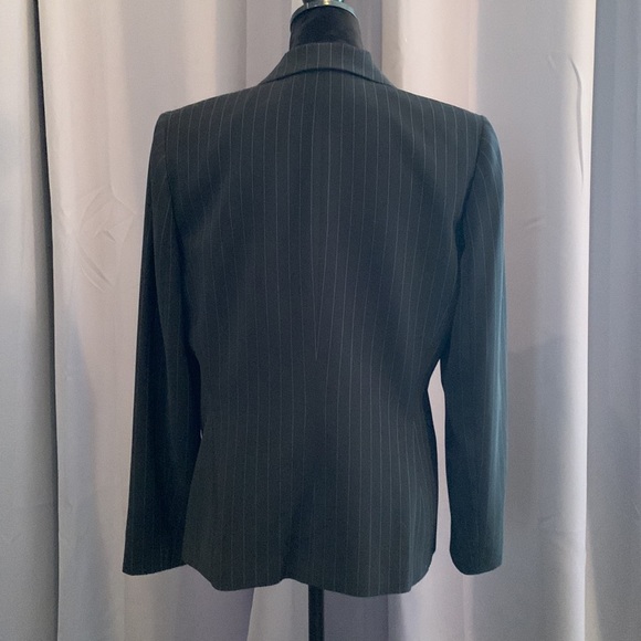 Stunning black with blue pinstripe women’s suit jacket by STRESA. ASL size 10. - Picture 5 of 7